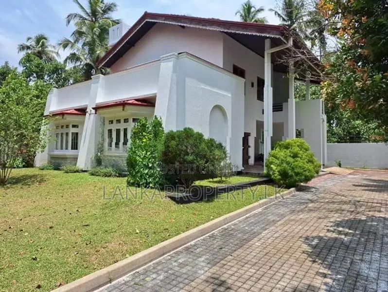 Modern Two-Storey House for Sale – Near Negombo & Airport.