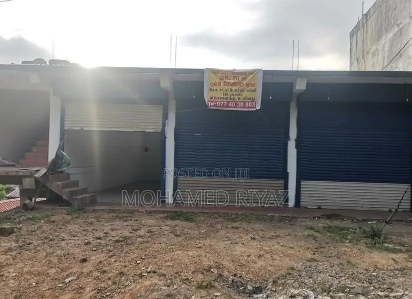 20 Perches Land with 3 shops for sale in Welimada