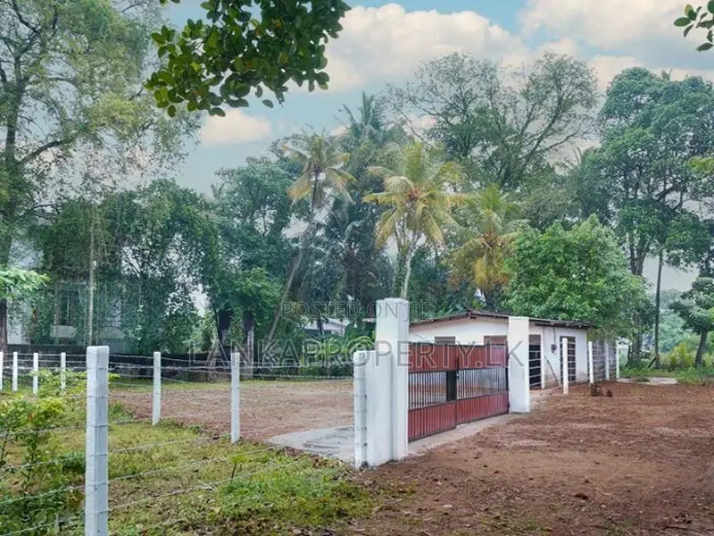 Prime Residential Land for Sale on Nungamugoda Road, Kelaniya.