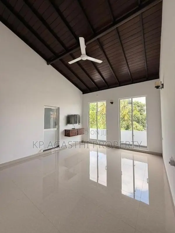 14P Luxury House for Sale in Kottawa