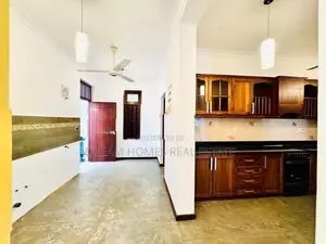Luxury 5BR Family Home in Pangiriwatte Mw, Mirihana Nugegoda