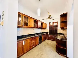 Luxury 5BR Family Home in Pangiriwatte Mw, Mirihana Nugegoda