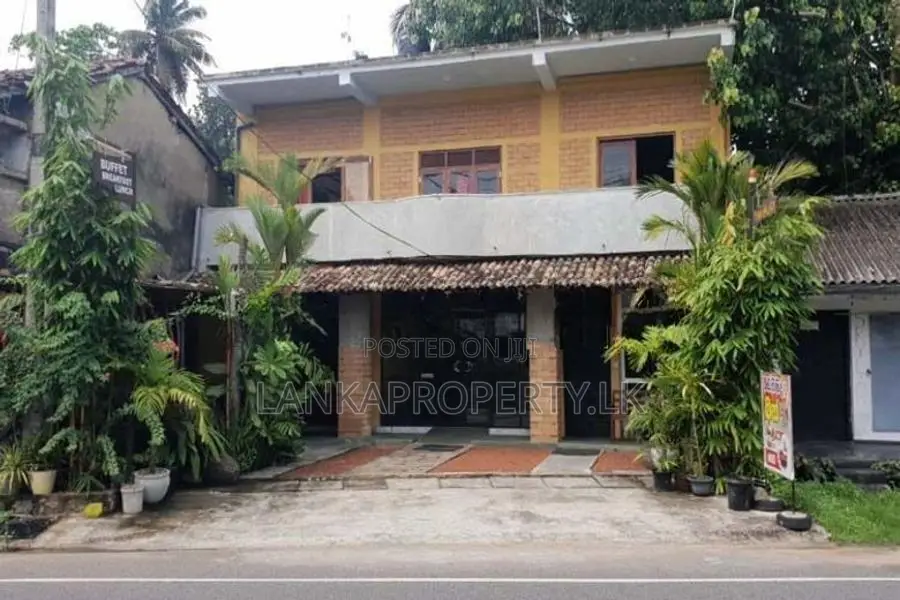 Roaf facing Property for Sale in Dodanduwa, Hikkaduwa – Tourism Zone