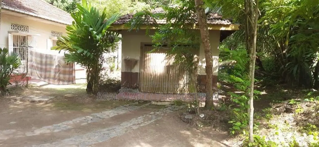 GALLE : 86 PERCHES PRIME COMMERCIAL LAND FOR SALE