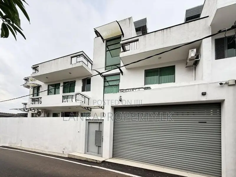 Brand New 3-Storey House for Sale – Kaduwela