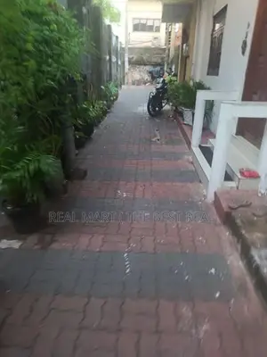 COLOMBO 08 : 2BR (1.2P) HOUSE FOR SALE