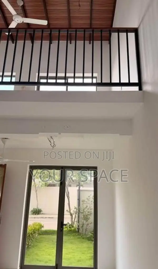 3BR Luxury Brand-New house Rent in Canterbury Kahathuduwa