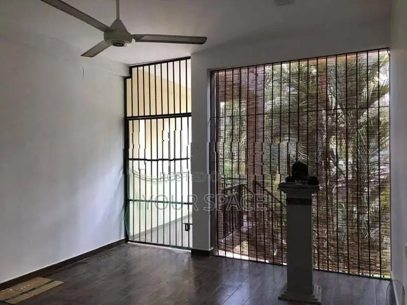 Upper Floor House for Rent in Rajagiriya