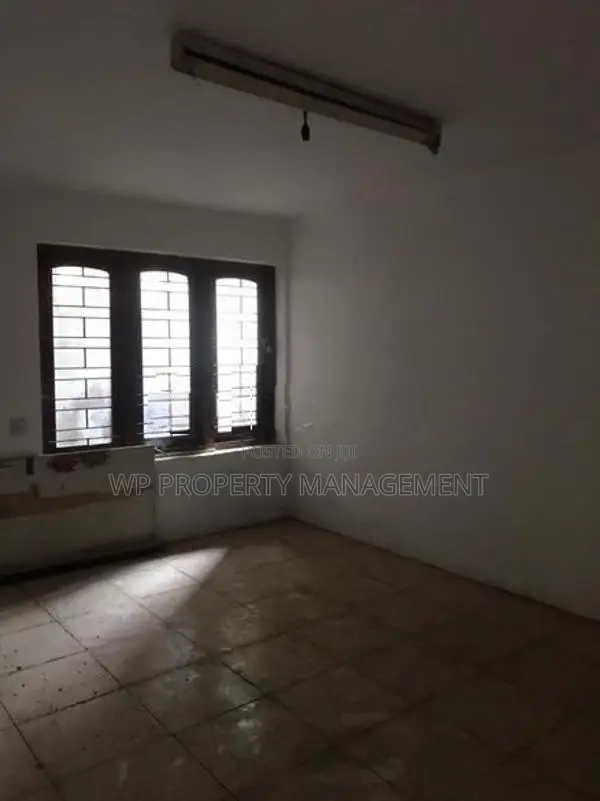 Spacious house for sale in the heart of Kohuwala