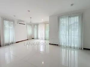 Brand New 3-Storey House for Sale – Kaduwela