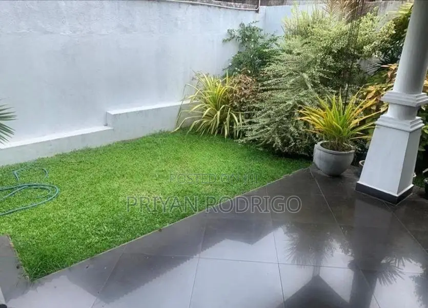 Spacious Solid House for Sale in Kotikawatta