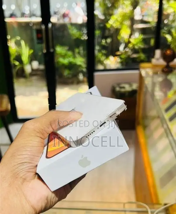 Apple iPhone 12 128GB (Used)