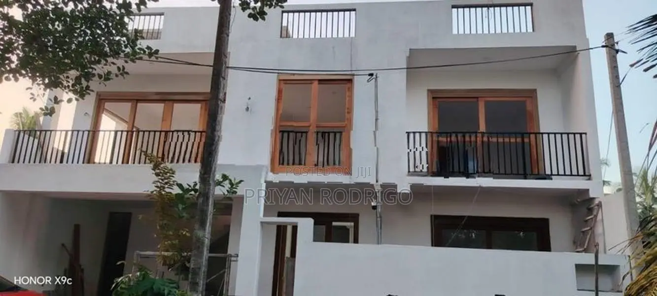 95 % Completed New House For Sale In Boralesgamuwa