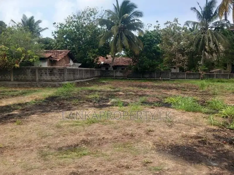 30 Perches Land for Sale Facing Pamunugama Road.