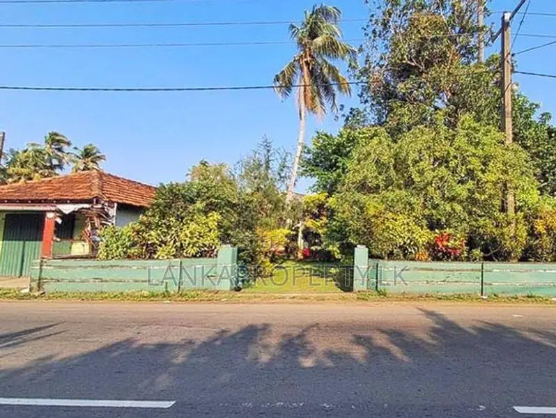 Galle Road Facing Prime Land for Sale in Kalutara