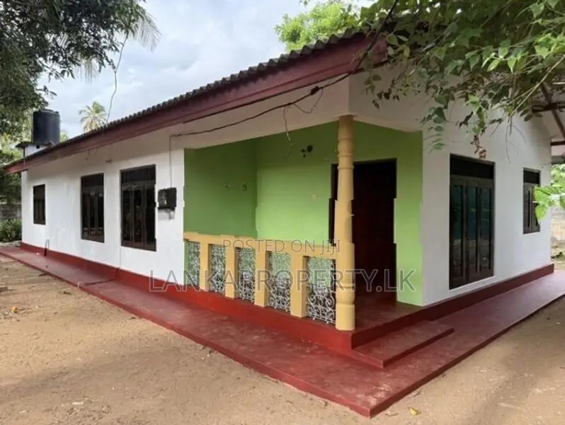 Recently Fully Renovated Single Storied House for Sale in Seeduwa.