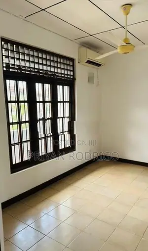 Kelaniya- Vihara Mawatha 05 Bedroom House for Immediate Sale