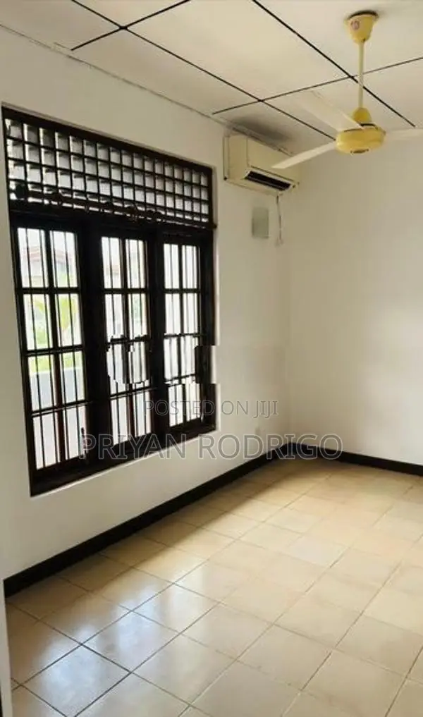 Kelaniya- Vihara Mawatha 05 Bedroom House for Immediate Sale