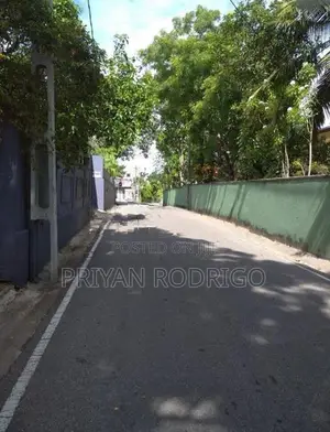 Nugegoda 20.25 Perches of Prime Residential Land with a House for Sale