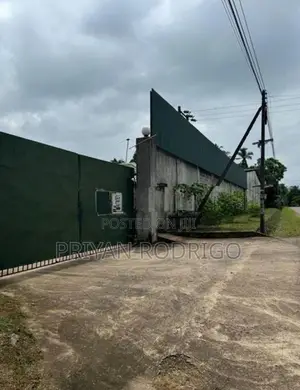 Factory for Sale In - Kuliyapitiya on 2.5 Acres of Land