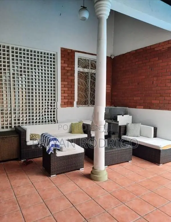 Pelawatta Pannipitiya Main Road 02 Storied House for Rent