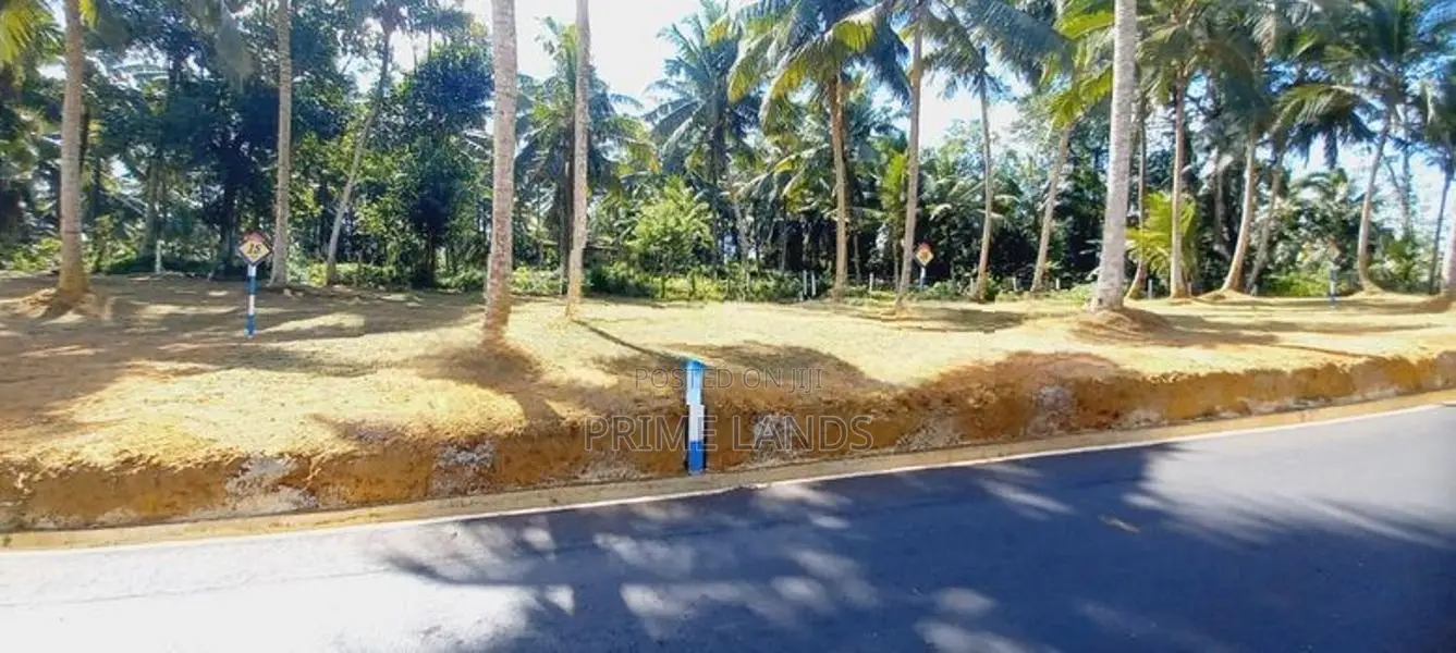 වටිනා ඉඩමක් ගොනපොල හන්දිය ආසන්නයේන්