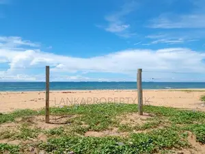 Prime Beachfront Land for Sale – Rathgama.