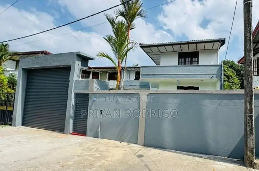 Kelaniya- Vihara Mawatha 05 Bedroom House for Immediate Sale