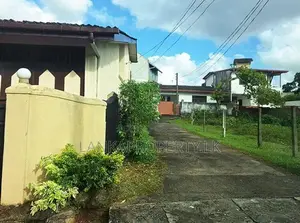 Residential Land for Sale in Lake Road, Akuregoda, Battaramulla.