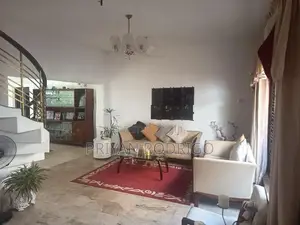 Colombo 15| 4 Bedroom Upstair House on 8.7 perches of Land For Sale