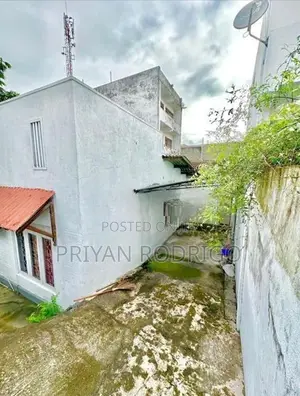 Battaramulla- Thalahena Single Story House on 7 Perches of Land for Sa