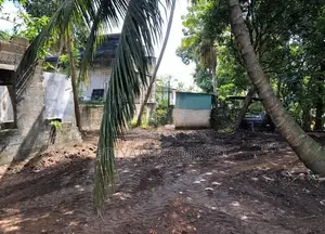 Nugegoda - Thalapathpitiya 13.7 Perches of Land for Sale