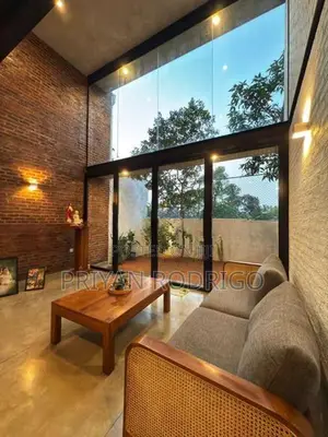 Modern Luxury 03 BR House for Sale in Bokundara