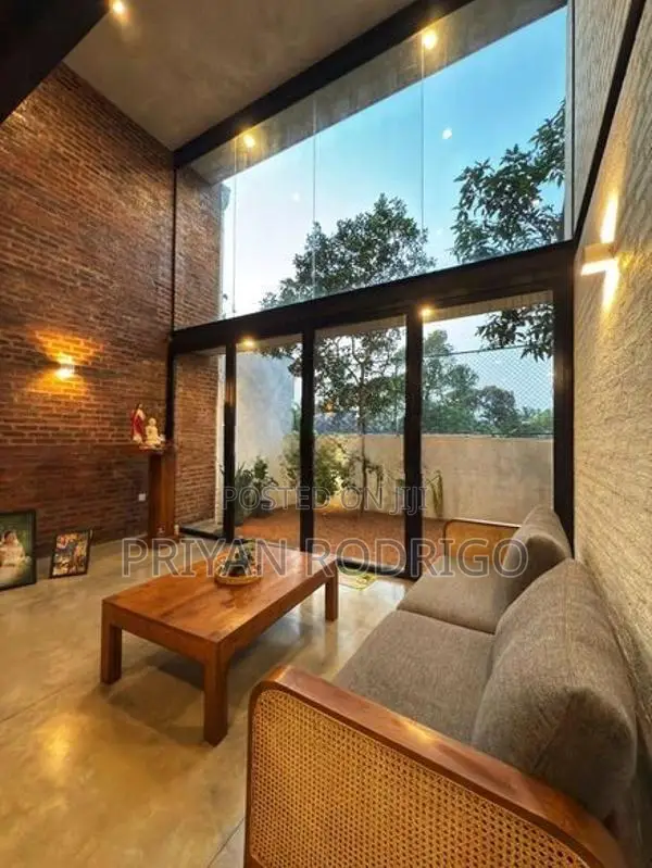 Modern Luxury 03 BR House for Sale in Bokundara