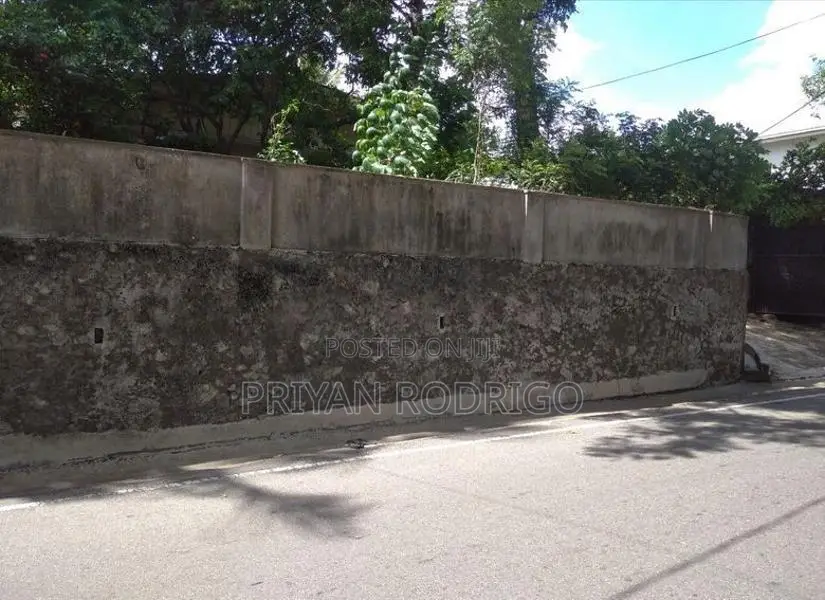 Nugegoda 20.25 Perches of Prime Residential Land with a House for Sale
