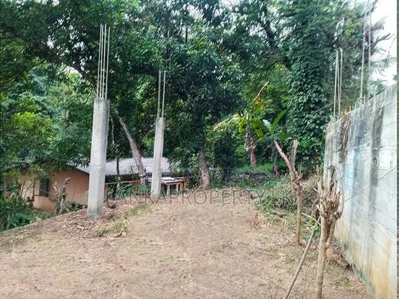 Prime Land with House for Sale – Galagedara (Facing Main Road)
