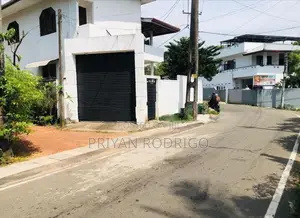 Nugegoda - Thalapathpitiya 13.7 Perches of Land for Sale