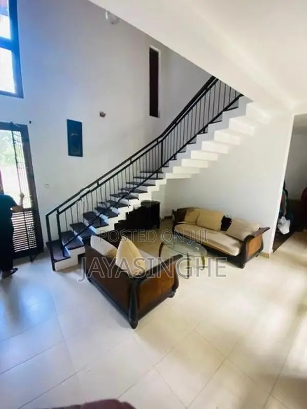 Luxurious Two-Storey Architectural House for Rent in Welivita, Kaduwel