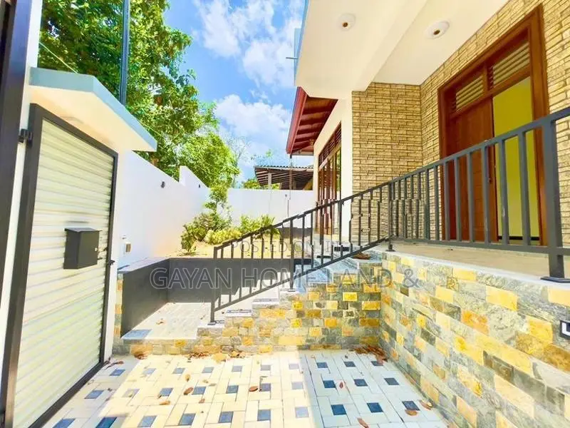 Brand New Ground Floor Complicated House For Sale In Gonapola Kumbuka
