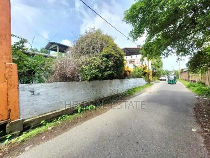 12 Perches Residential Or Commercial Property For Sale