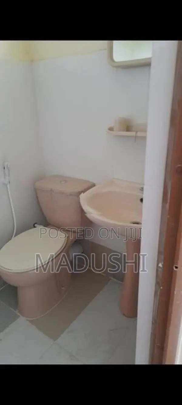 Slit Boys only Hostel Malabe