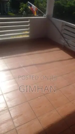 Upstairs House For Rent Rathmalana Sirimaluyana
