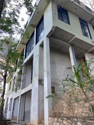 Prime Commercial Guest House in Kandy for Sale