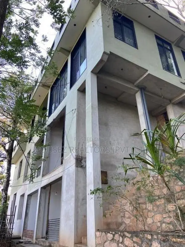 Prime Commercial Guest House in Kandy for Sale