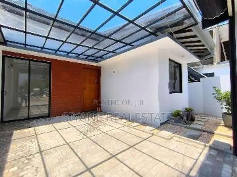 Luxury Modern House For Sale Athurugiriya