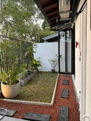 Luxury Modern House For Sale Athurugiriya