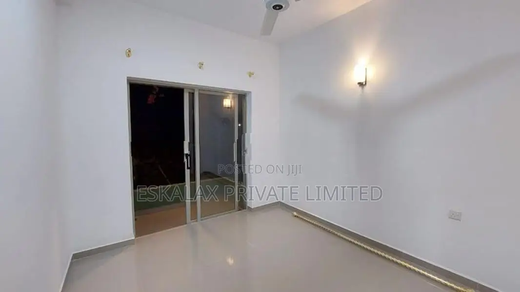 Ariyana Resort Brand New Apartment For Rent in Athurugiriya - EA292