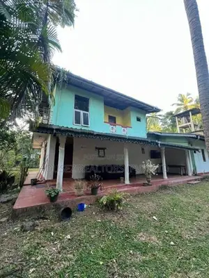 Spacious House for Sale in Yatiyana