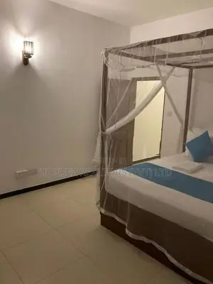 Luxury 8-Bedroom Villa for Long-Term Rent – Unawatuna