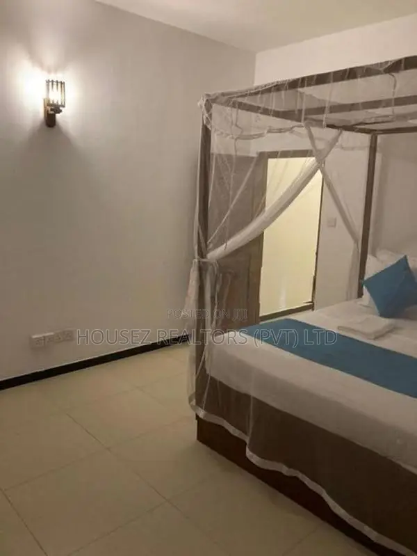 Luxury 8-Bedroom Villa for Long-Term Rent – Unawatuna